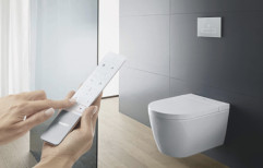 Toaleta, ktorú ovládate telefónom. Philippe Starck nezostal svojej povesti dizajnérskej špičky nič dlžný